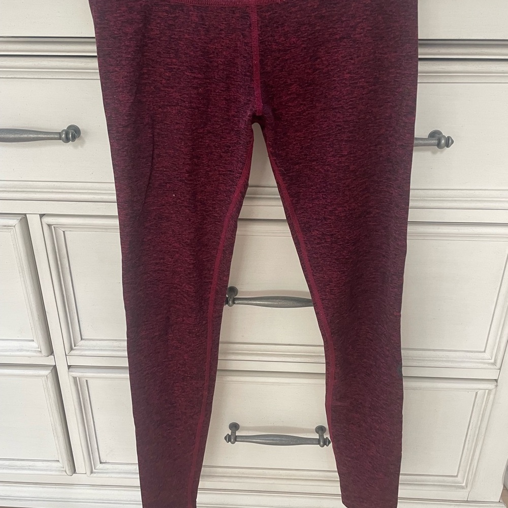 BEYOND YOGA Space Dye Maroon Leggings